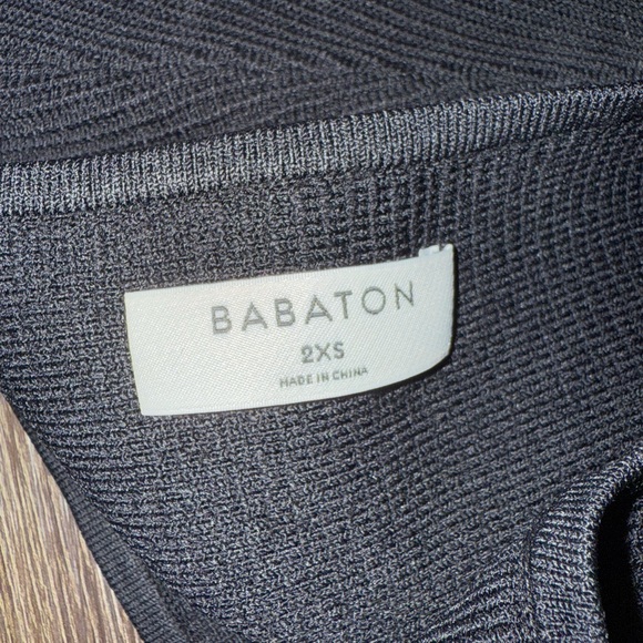 Aritzia - Babaton - Crop Top (XXS) *NEW - Picture 3 of 3